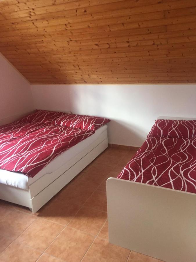 Vinarstvi Ehrlich Apartment Milotice Luaran gambar
