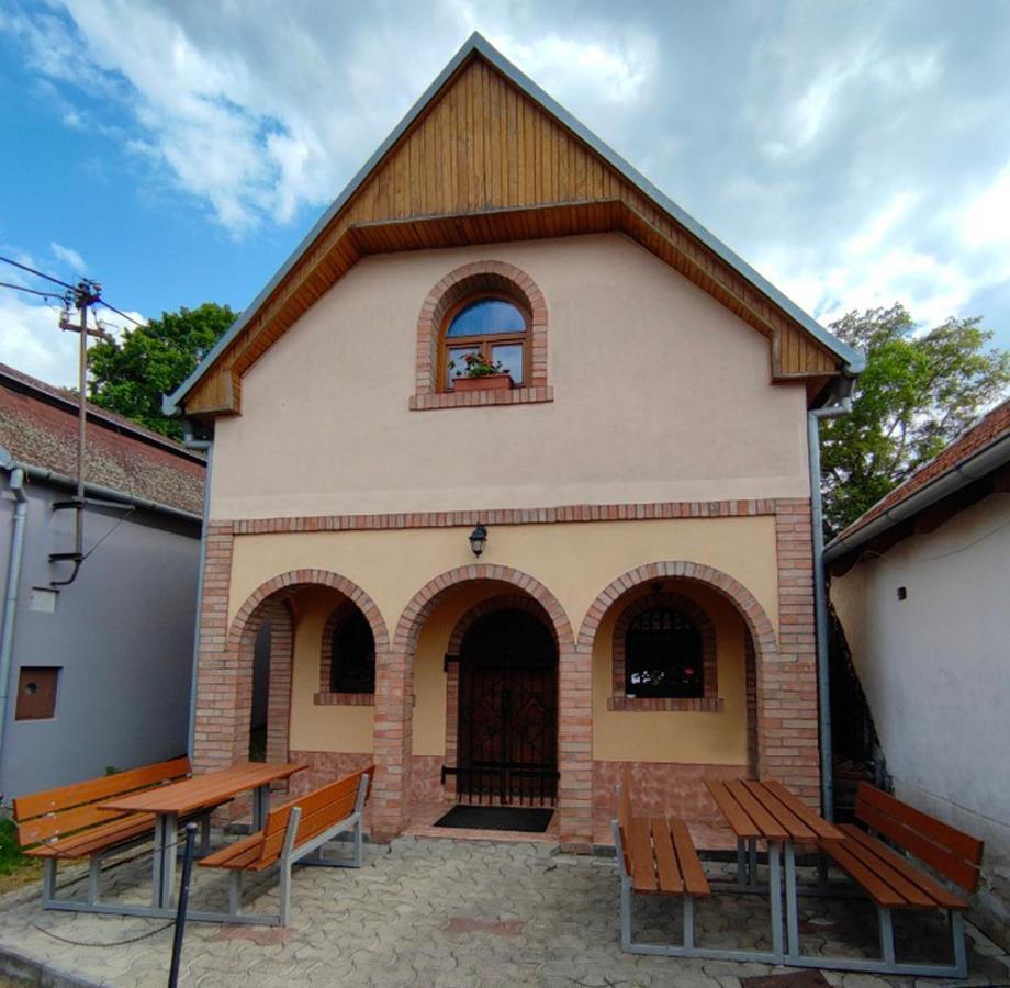 Vinarstvi Ehrlich Apartment Milotice Luaran gambar