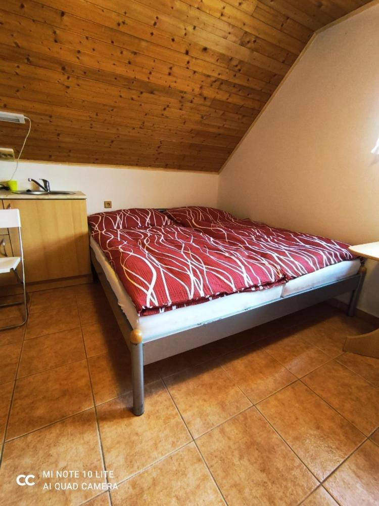 Vinarstvi Ehrlich Apartment Milotice Luaran gambar